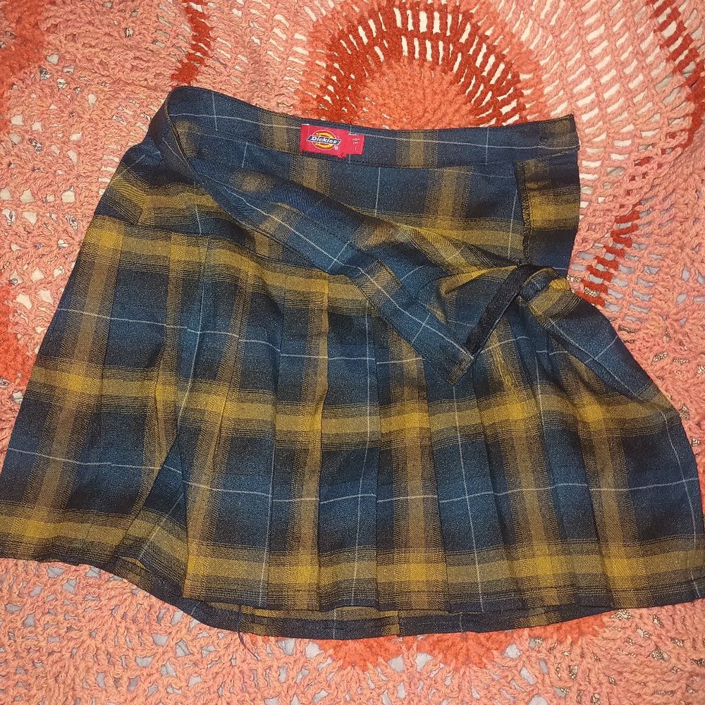 Dickies plaid mini... Not too short for school, not too long for the date.